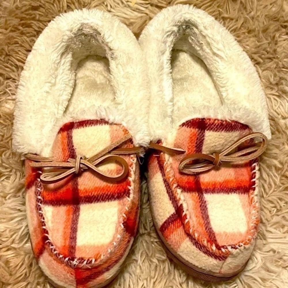 Women’s Sonoma Mocassin Slippers Size Large 8-9